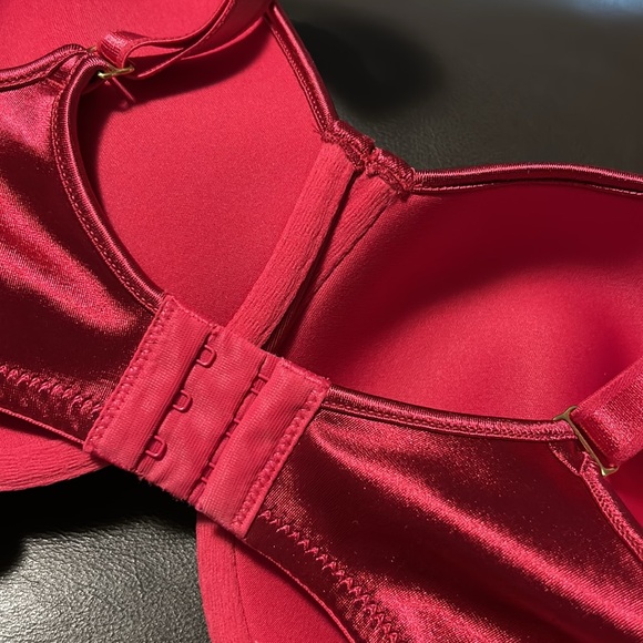 🎁Vibrant red new bra under wire - Picture 2 of 3